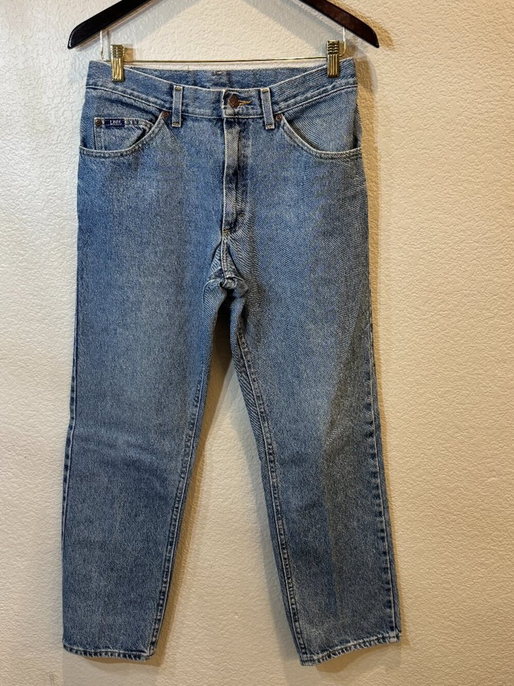vintage Lee High-Waisted Relaxed Fit Straight-Leg Jeans from the 1990s.